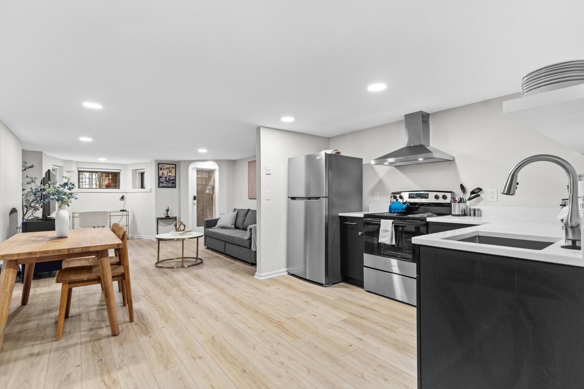 Spacious Nw Apt Steps To 14Th Street Corridor Washington Extérieur photo