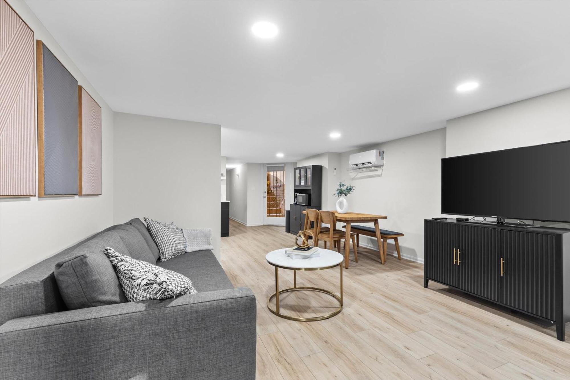 Spacious Nw Apt Steps To 14Th Street Corridor Washington Extérieur photo